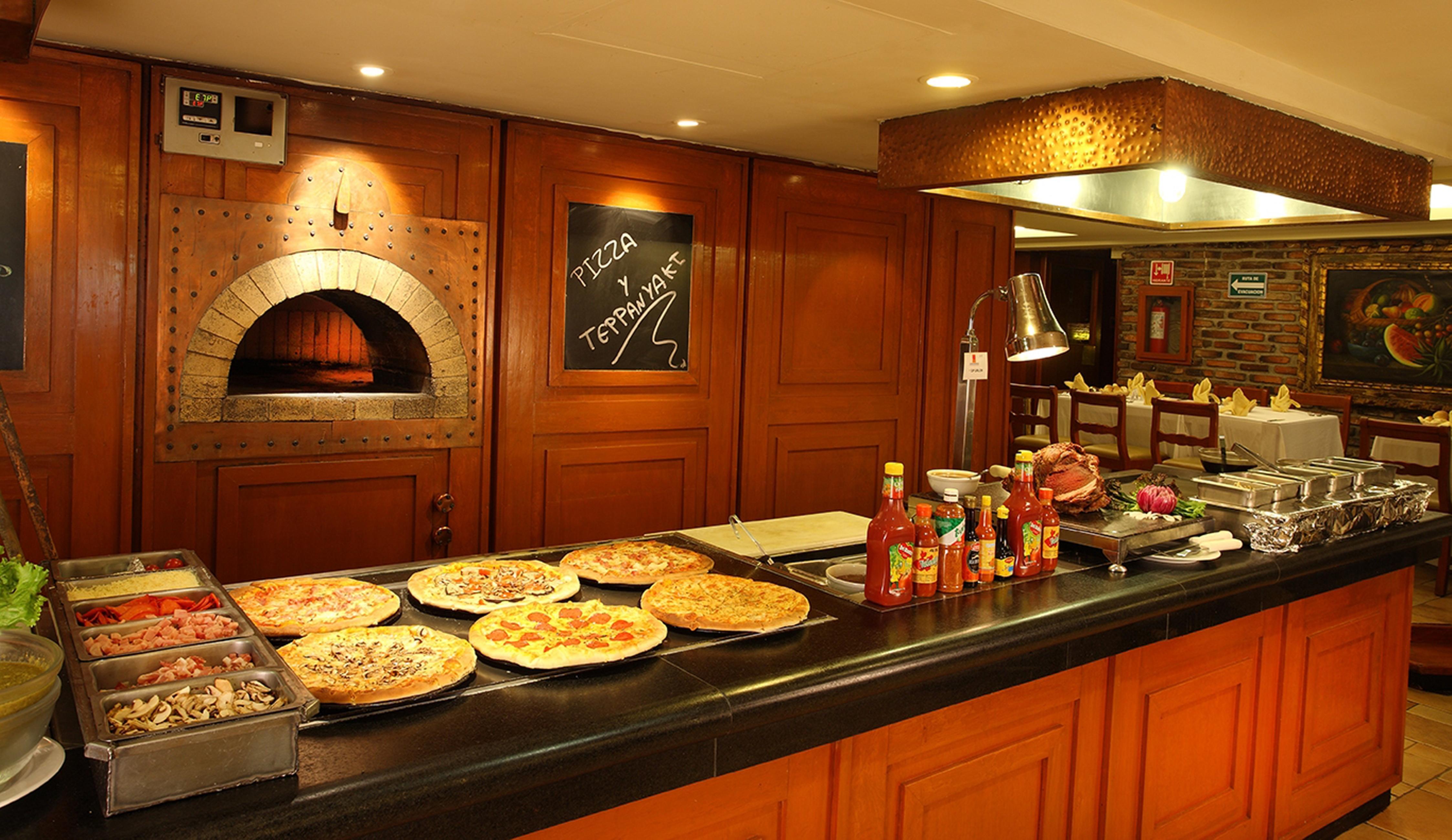 Emporio Reforma Hotel Mexico City Exterior photo Pizza counter at a hotel