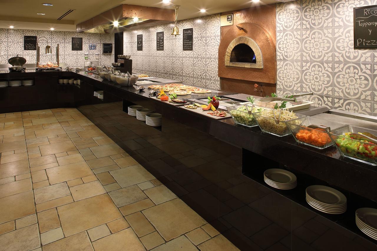 Emporio Reforma Hotel Mexico City Exterior photo A buffet at a restaurant